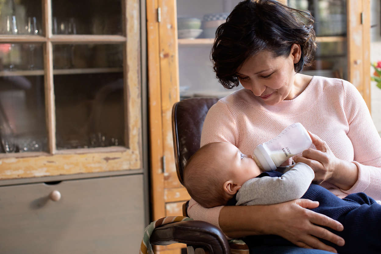 Бебешка бутилка Philips Avent Natural Response, 3 броя SCY903/03