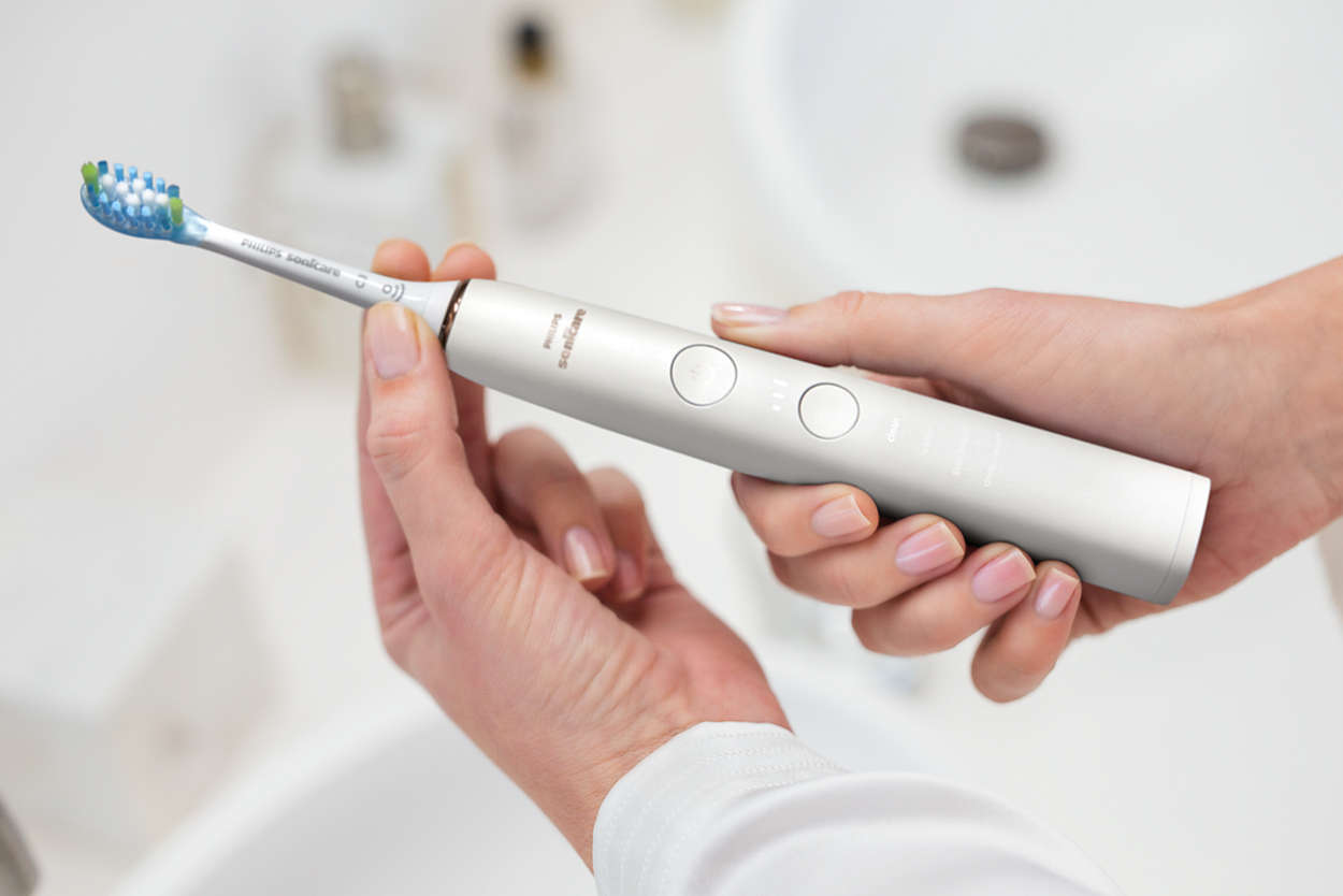 Звукова четка за зъби Philips Sonicare DiamondClean New Generation, бяла HX9911/94