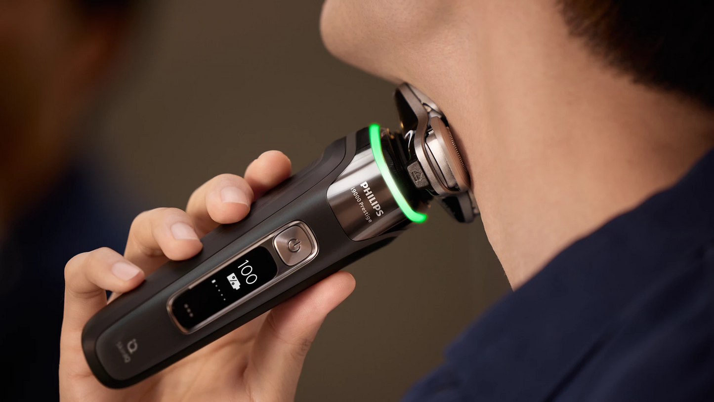 Електрическа самобръсначка за мокро и сухо бръснене Philips SkinIQ i9000 Prestige XP9200/30