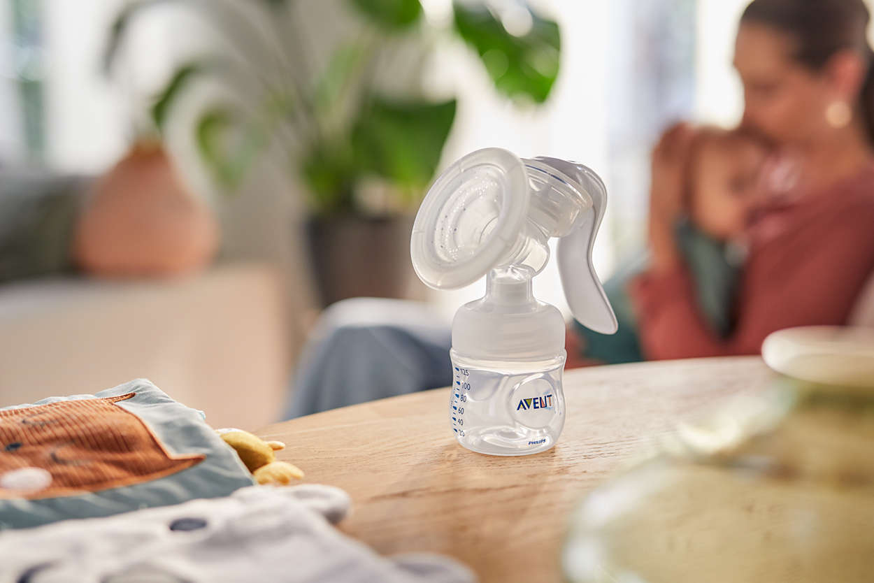 Комплект за кърмене с ръчна помпа за кърма Philips Avent SCF430/16