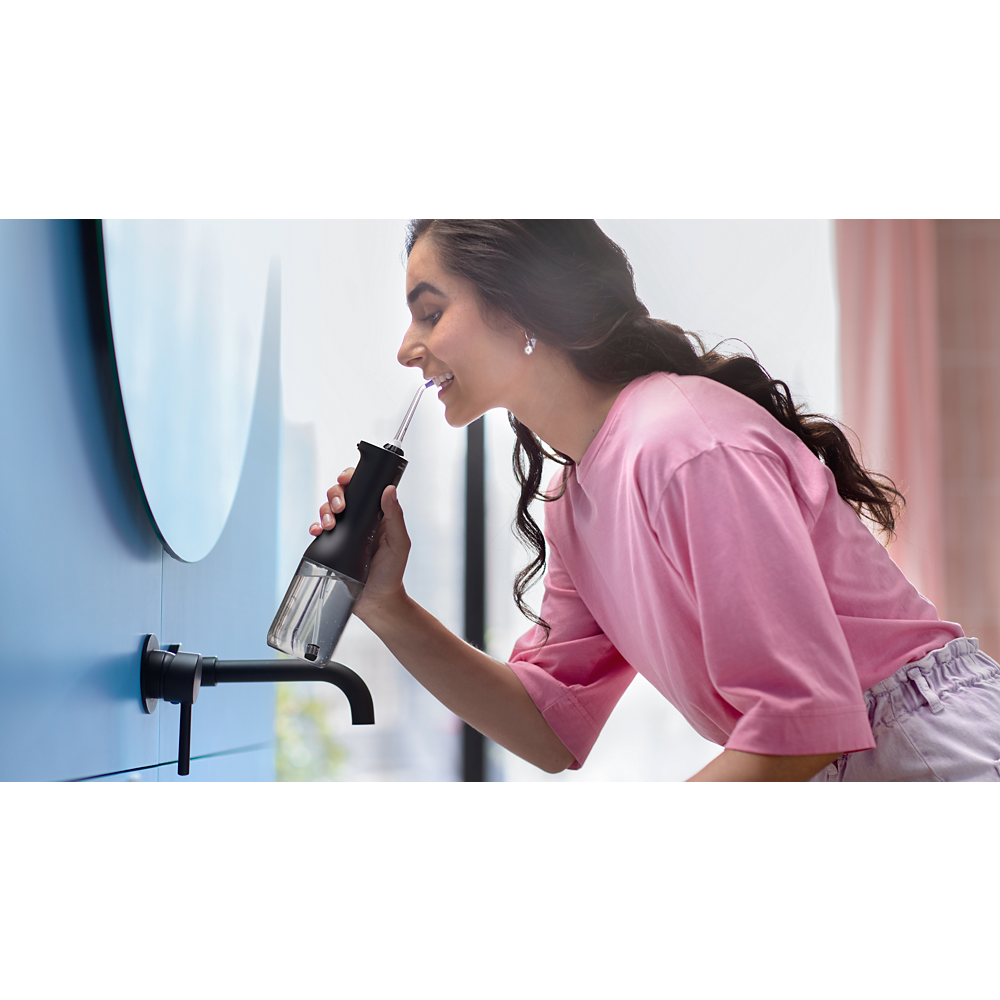Зъбен душ и звукова четка за зъби и Philips Sonicare DiamondClean 9000, черна HX3886/43