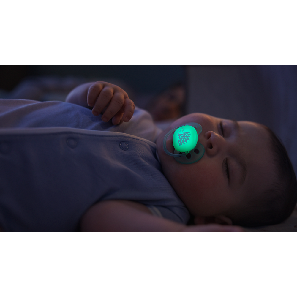 Philips Avent Pacifier Ultra Soft NightTime SCF094/01, 0-6 м., 2 броя