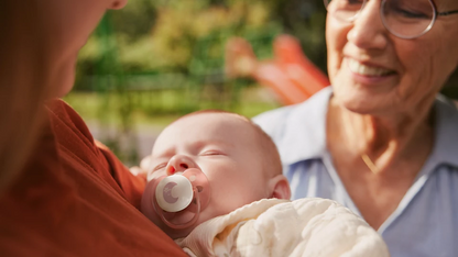 Philips Avent Pacifier Ultra Soft NightTime SCF094/02, 0-6 м., 2 броя