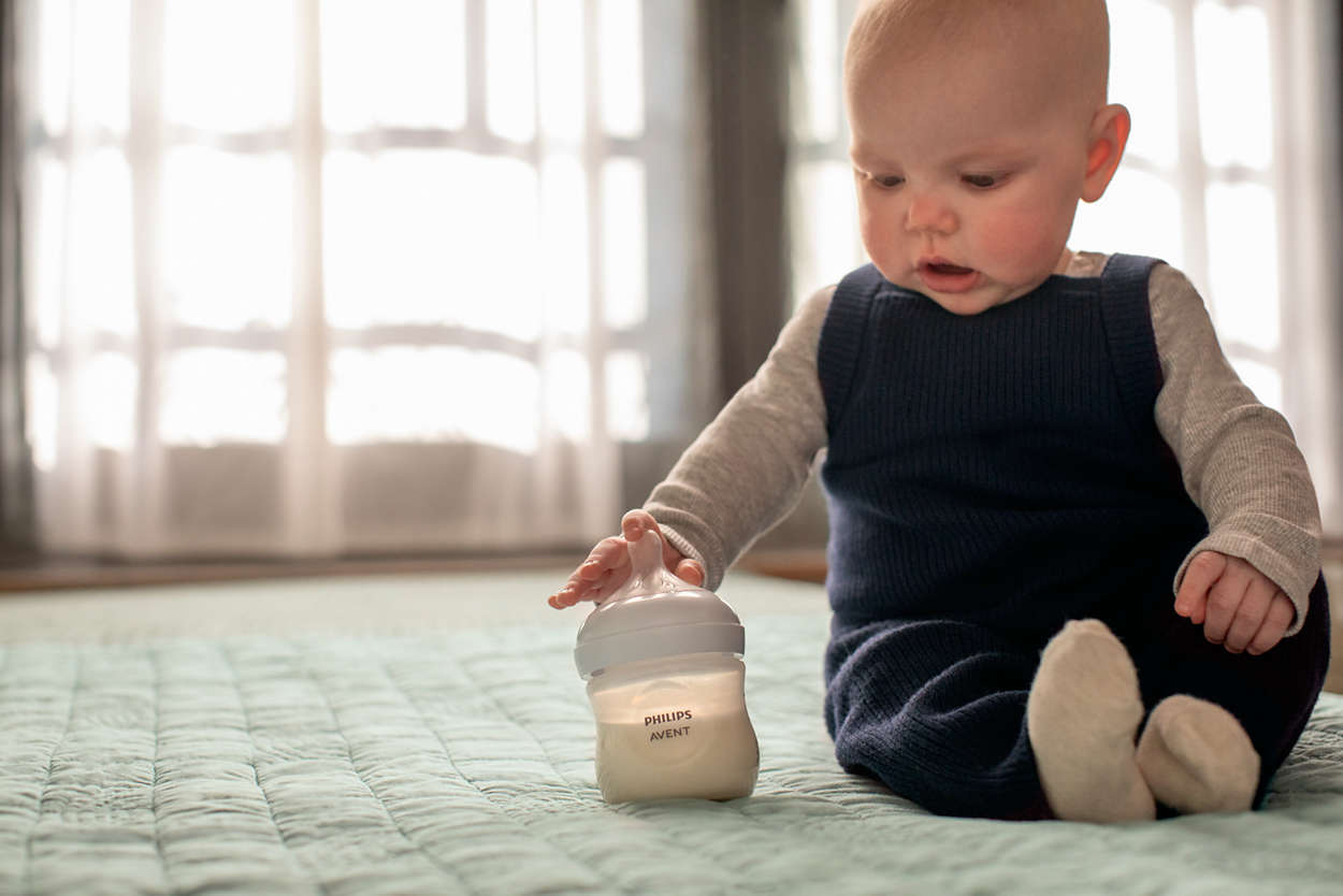 Бебешка бутилка Philips Avent Natural Response, 125 мл., 2 броя SCY900/02