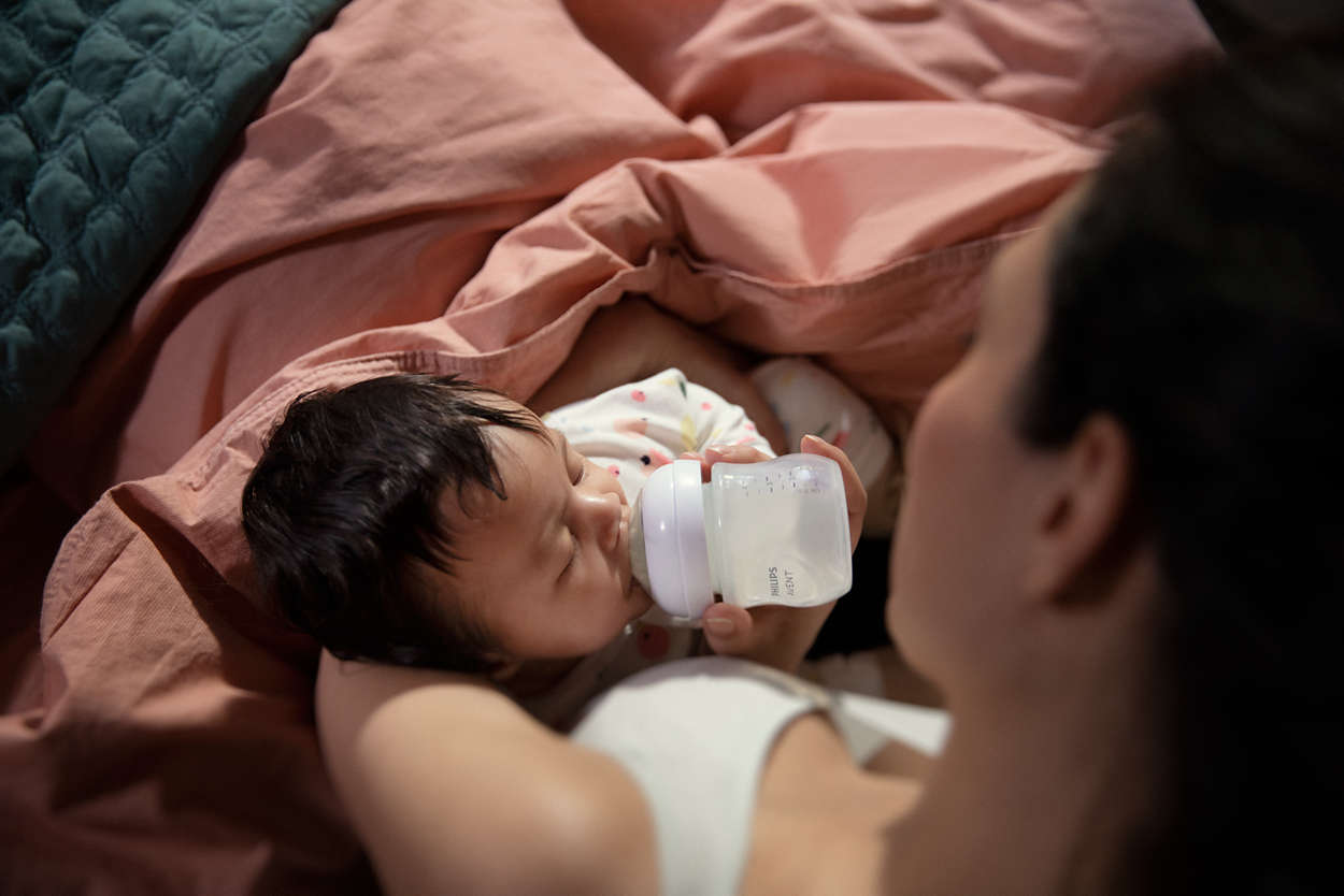 Бебешка бутилка Philips Avent Natural Response, 125 мл., 2 броя SCY900/02