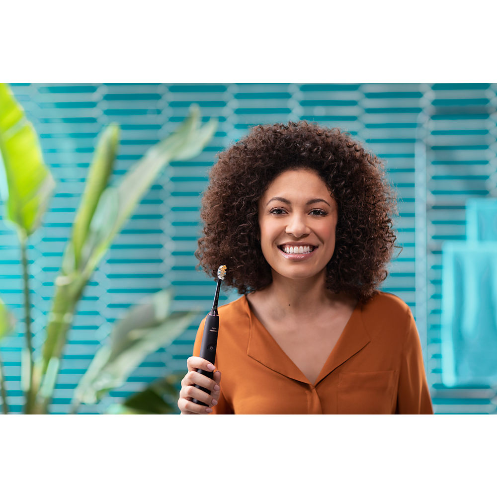 Звукова четка за зъби Philips DiamondClean 9000 HX9911/17