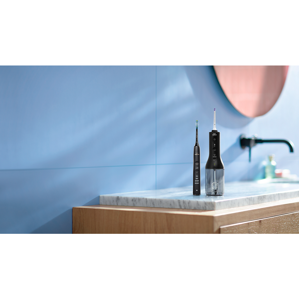 Зъбен душ и звукова четка за зъби и Philips Sonicare DiamondClean 9000, черна HX3886/43
