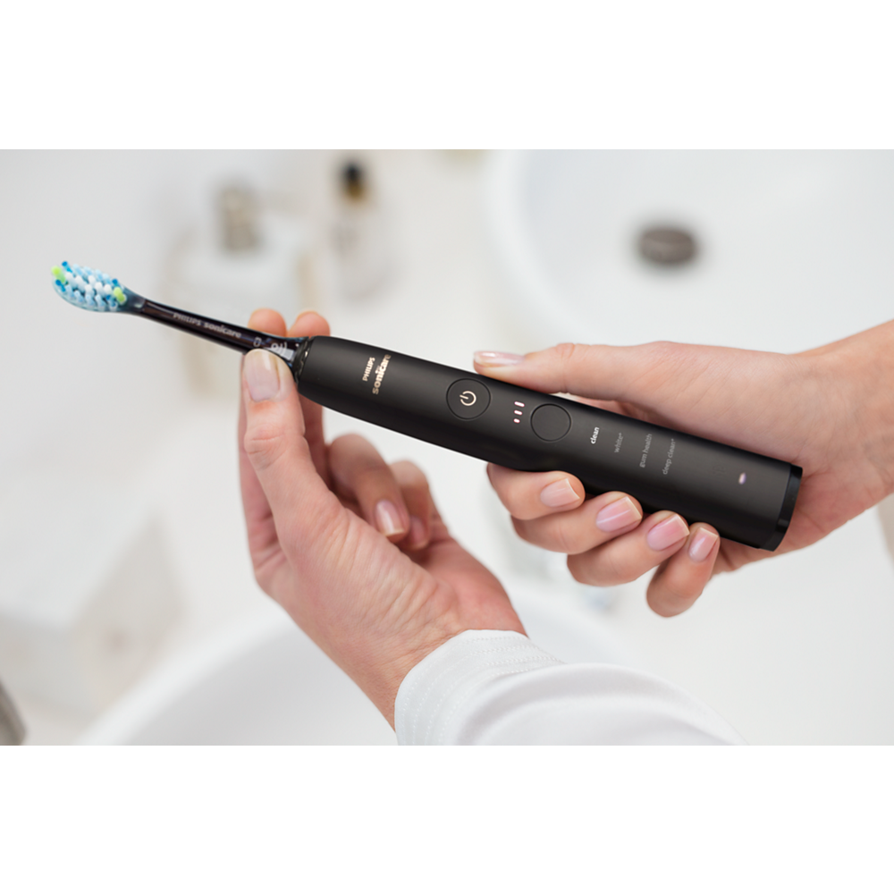 Зъбен душ и звукова четка за зъби и Philips Sonicare DiamondClean 9000, черна HX3886/43