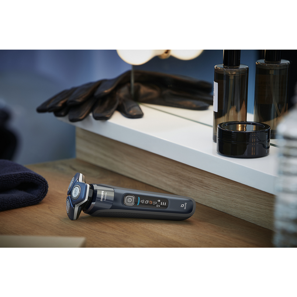 Електрическа самобръсначка Philips Series 7000 S7882/55